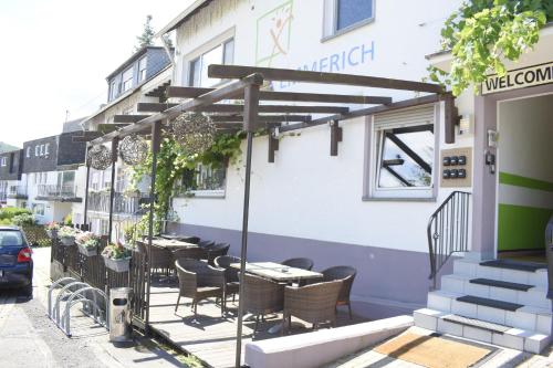 Hike Inn Hotels by Emmerich in Winningen, Germany