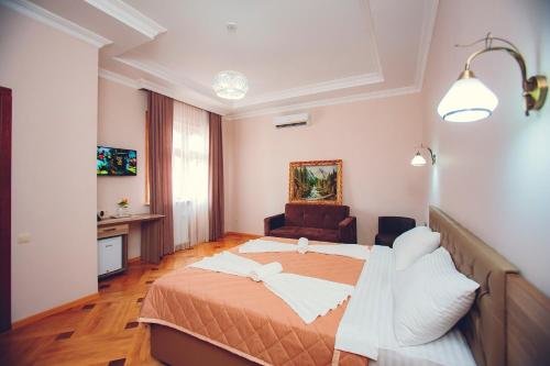 Daisi Sunset Hotel - carbon neutral hotel in Batumi