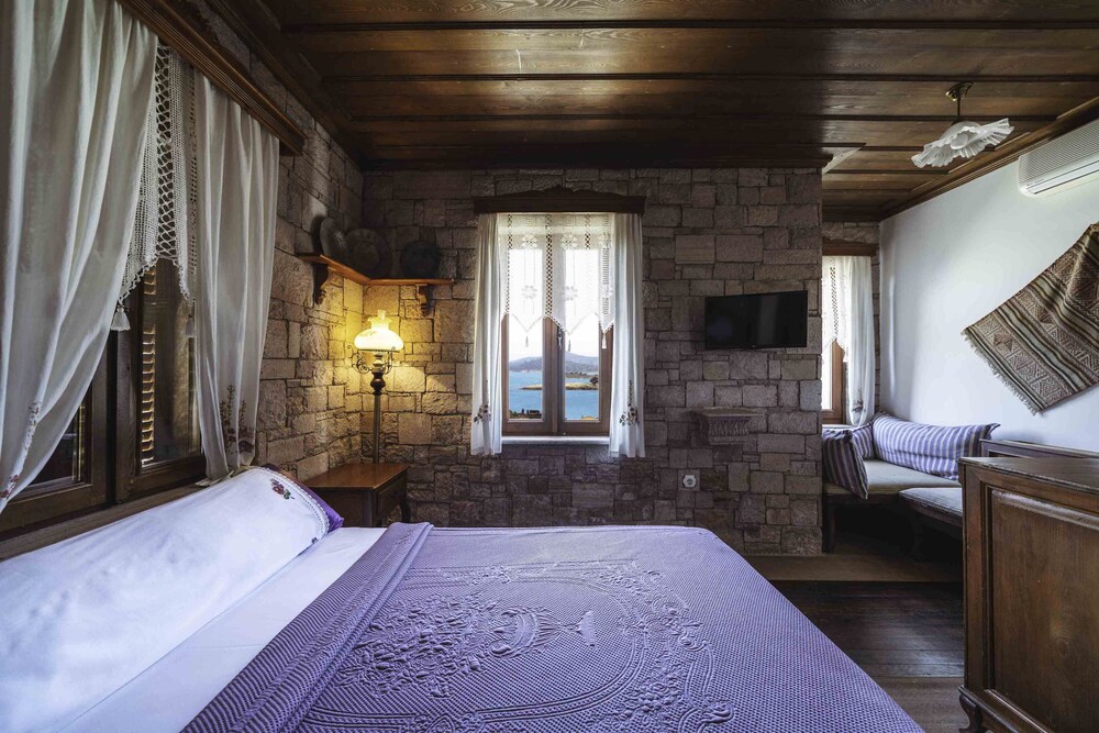 Tas Konak Hotel - last minute hotel in Ayvalik