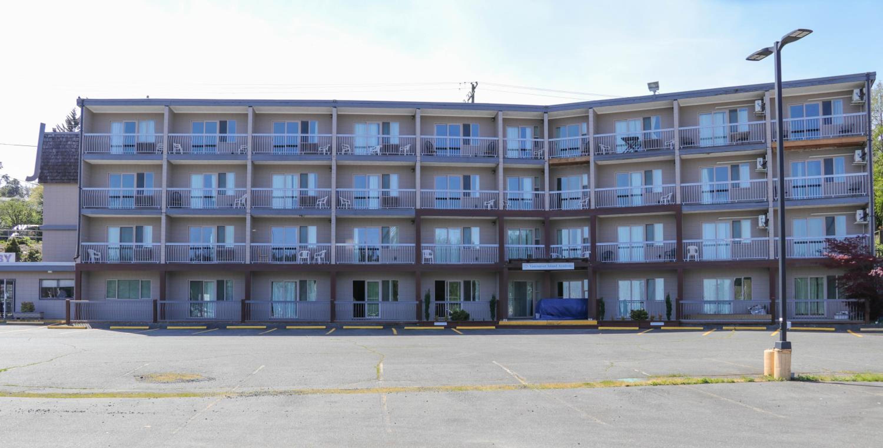 Waterfront Suites And Marina in Vancouver, Canada