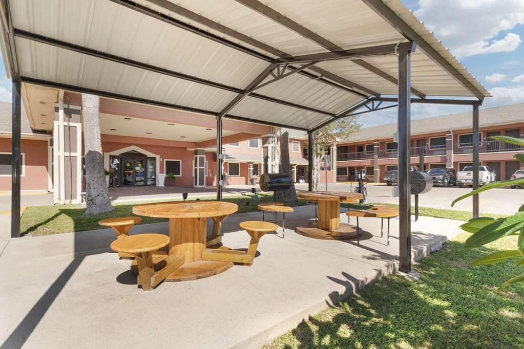 Best Western Plus Edinburg Inn & Suites - photo 7