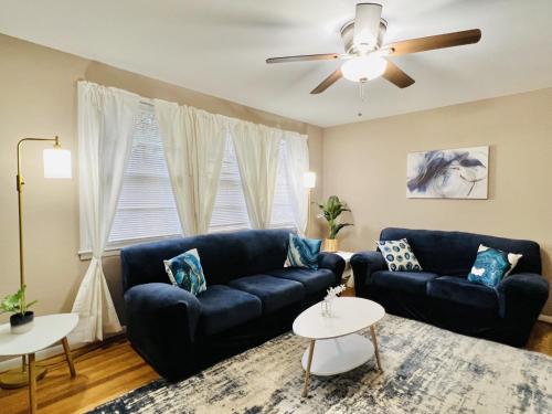 Cozy 4 bedroom Cottage by Duke Raleigh Hospital — 4-Star Luxury Hotel in Raleigh, United States