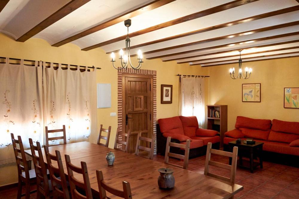 Complejo rural La Tejera y El Pinico — hotel in Yeste