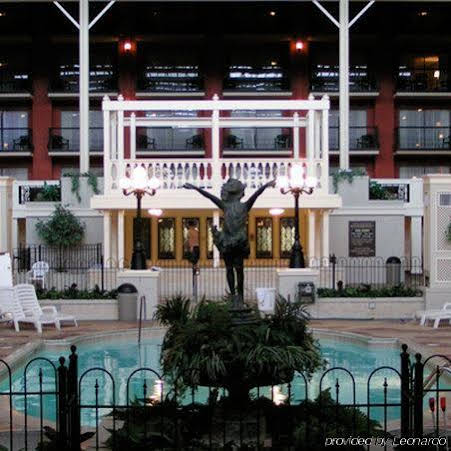 Caribbean Cove Hotel and Water Park - photo 9