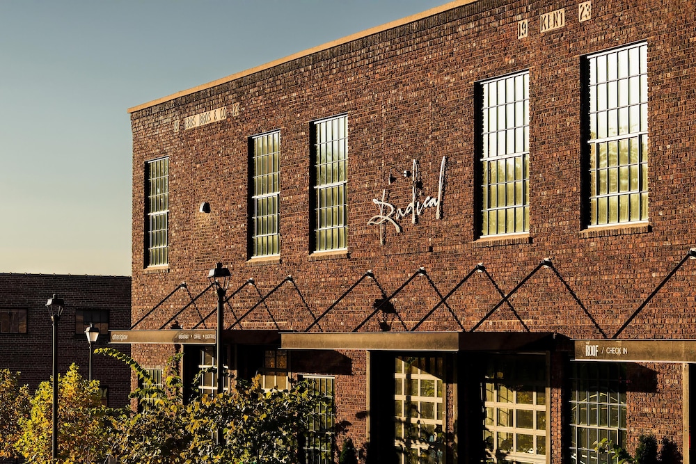 The Radical Asheville Tapestry Collection by Hilton — 4-Star Luxury Hotel in Asheville, United States