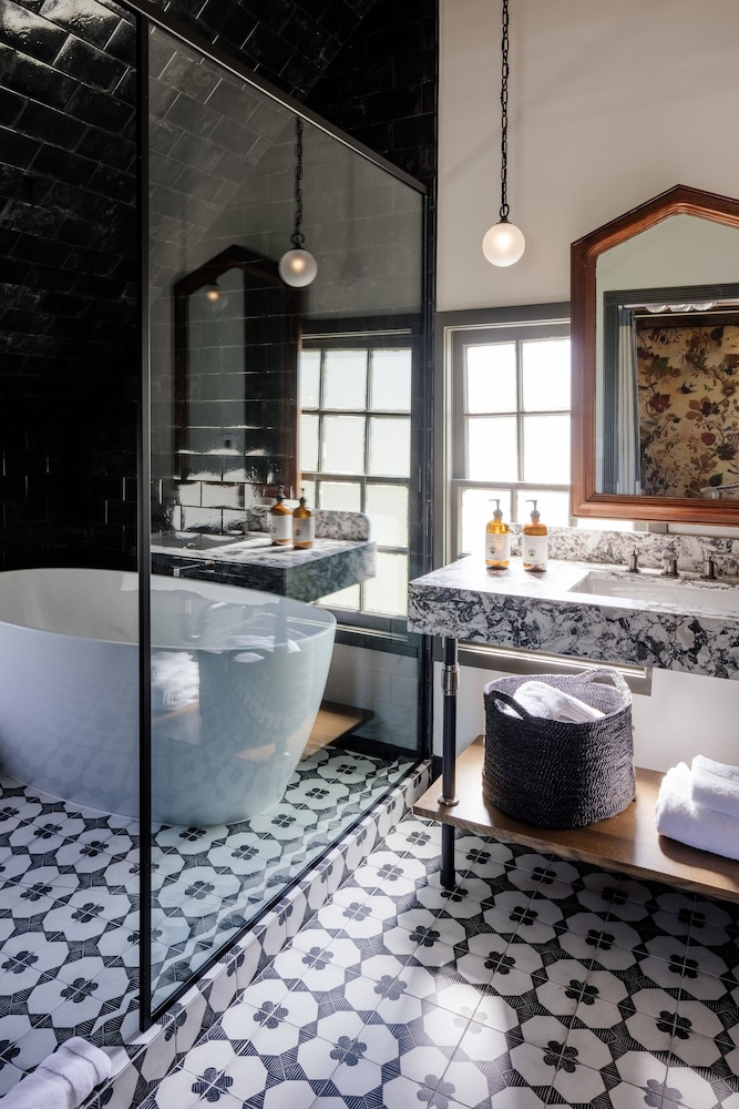 The Madrona - photo 20
