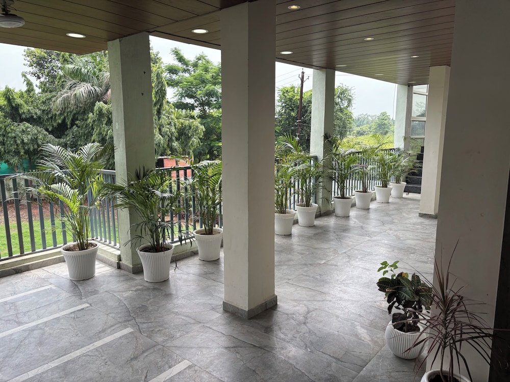 Hotel Dhana Lakshmi Bliss — Dewas — photo 4