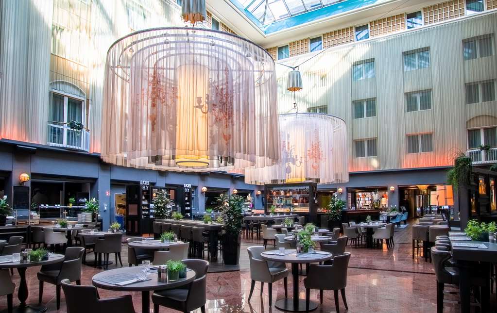 Radisson Blu Hotel Bremen — 4-Star Luxury Hotel in Bremen, Germany