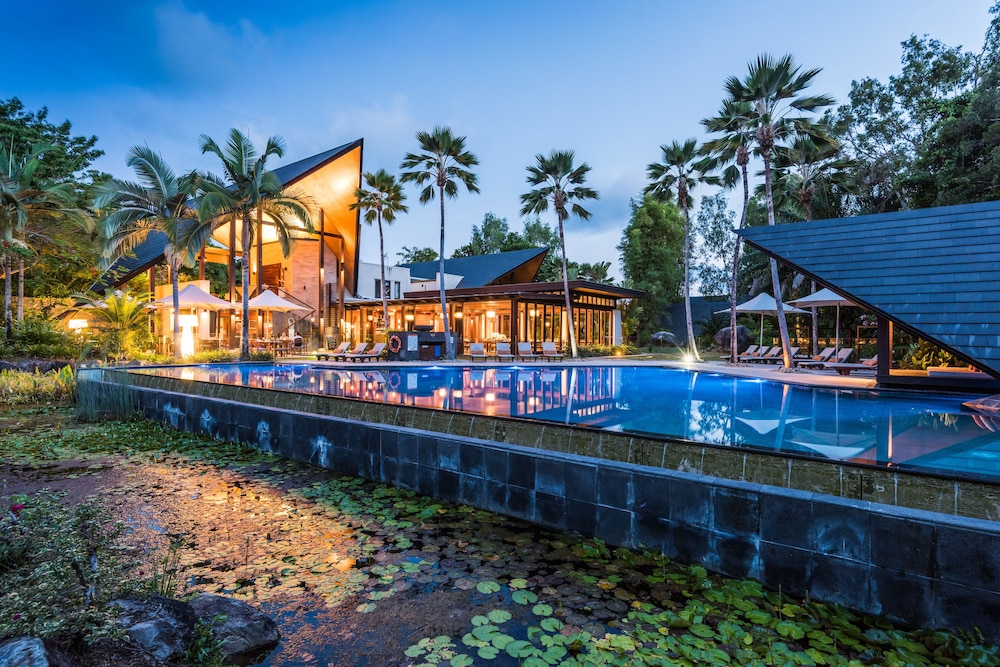 Niramaya Villas and Spa — 5-Star Luxury Hotel in Port Douglas, Australia