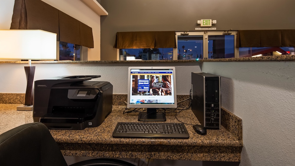 Surestay Hotel By Best Western Blythe - photo 34