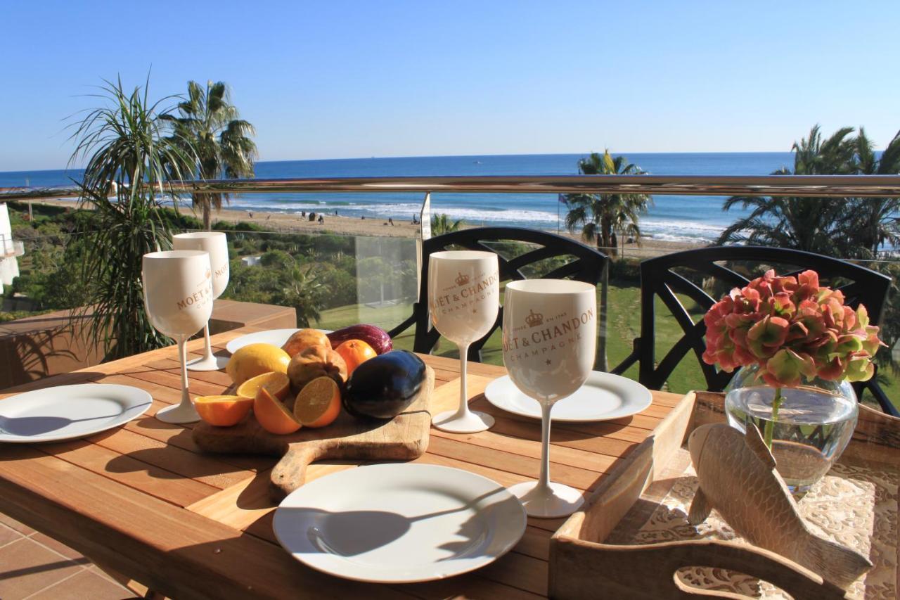 Gava4 Beachfront Apartment Barcelona — 4-Star Luxury Hotel in Gava, Spain