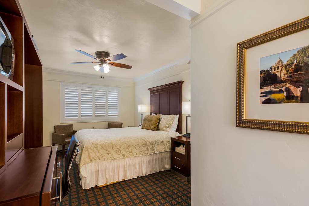 Clarion Collection Carmel Oaks Inn - photo 9