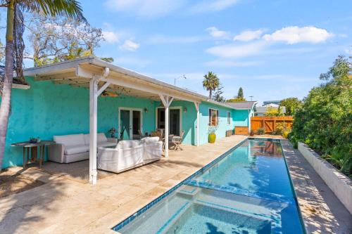 Luxury Beach House. Pool Hot Tub Walk to Beach — 4-Star Luxury Hotel in Carlsbad, United States