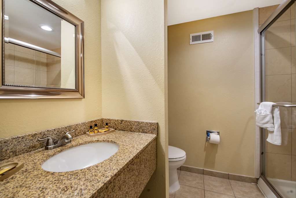 Best Western Plus Bridgeport Inn - photo 35