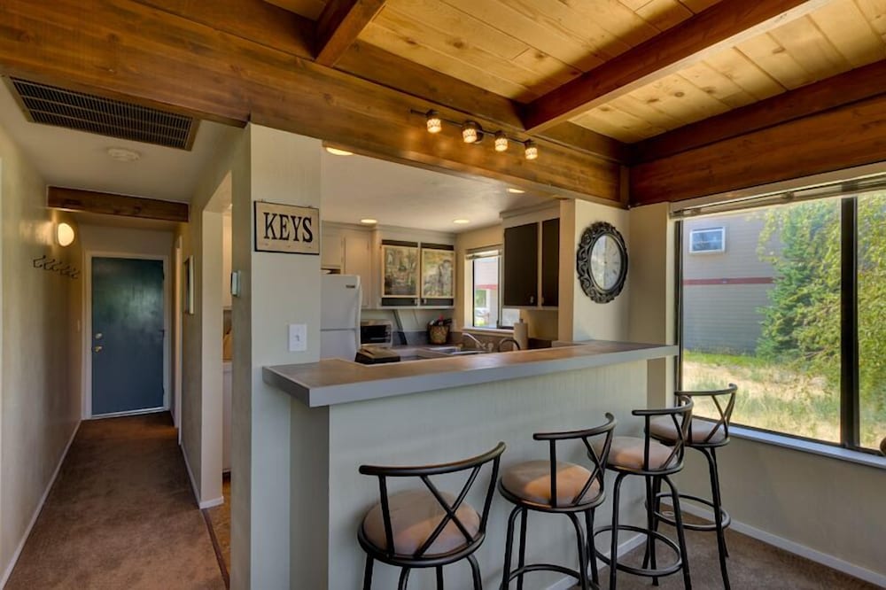 410 Wedeln Court - photo 5
