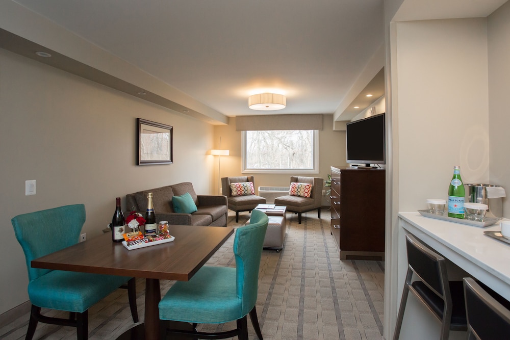 The Kenilworth Hotel Airport West - photo 16