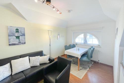 Maria Gabriele Karlstrasse 6b Ferienwohnung 12 — 4-Star Luxury Hotel in Seebad Bansin, Germany