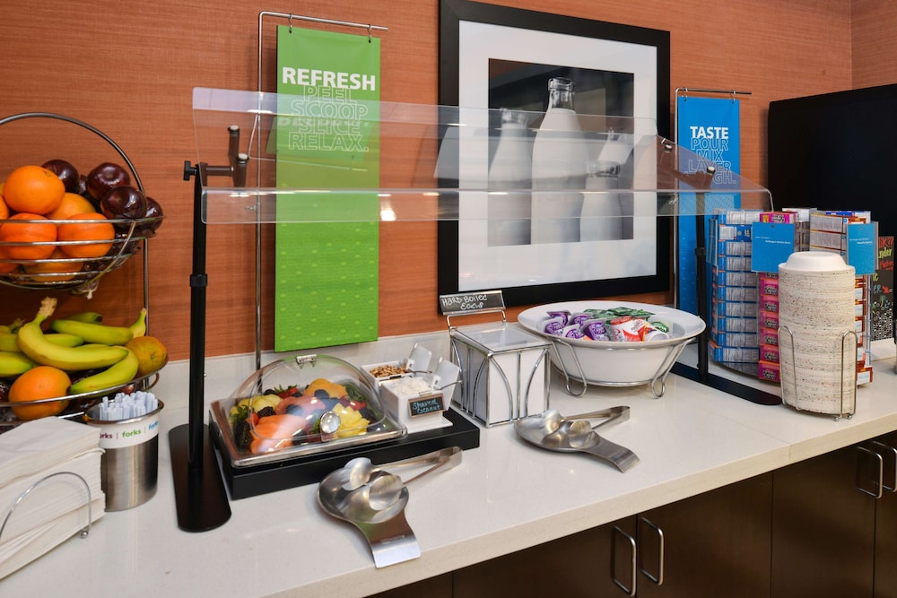 Hampton Inn & Suites Ocala - photo 42