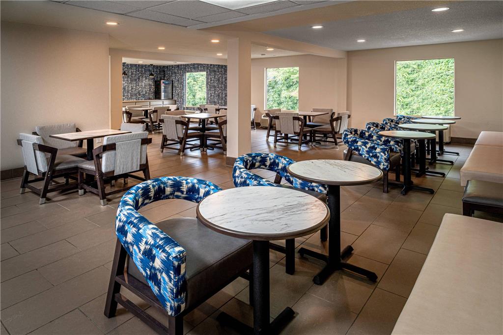Clarion Pointe Beckley - photo 23