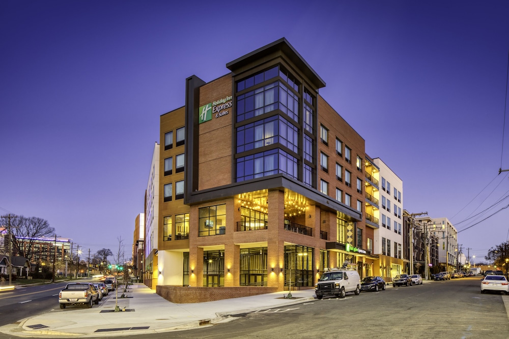Holiday Inn Express & Suites Charlotte South End by IHG - featured photo