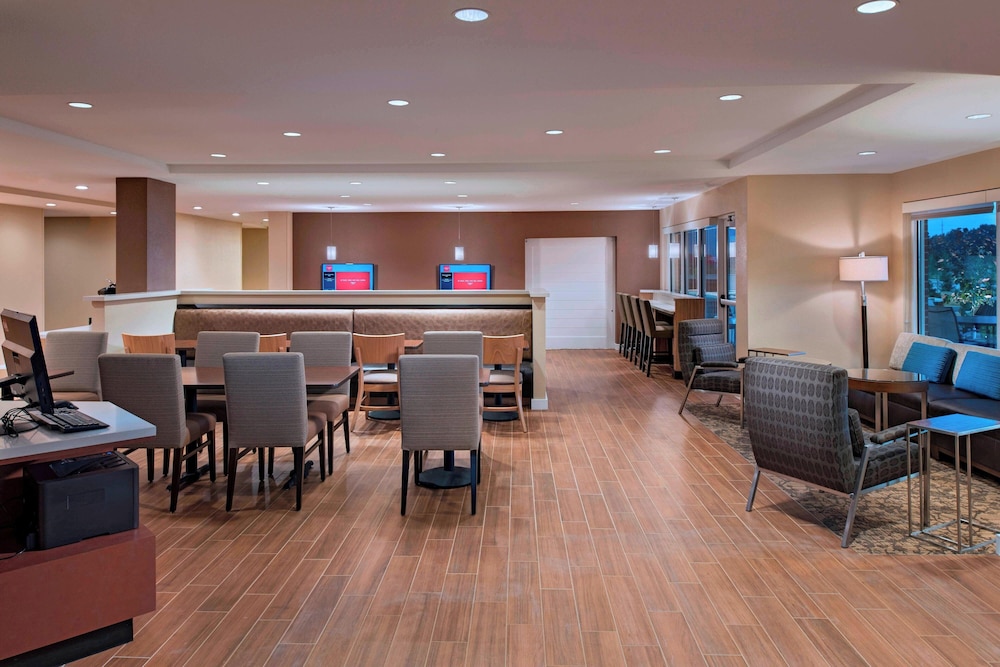 TownePlace Suites by Marriott Columbia - photo 2