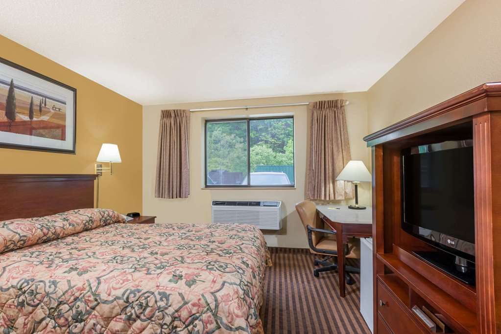 Super 8 by Wyndham La Vale Cumberland Area - photo 9