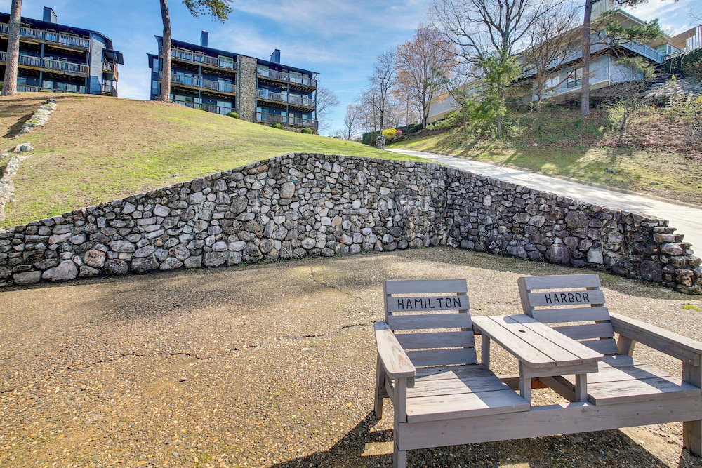 5 Mi to Casino: Waterfront Condo in Hot Springs - photo 27
