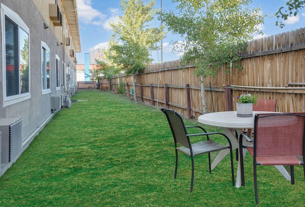 Super 8 by Wyndham Alamosa - photo 71