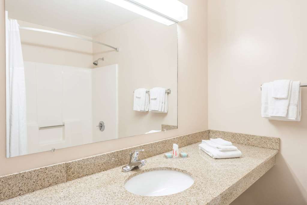 Days Inn By Wyndham Middletown Newport Area - photo 20