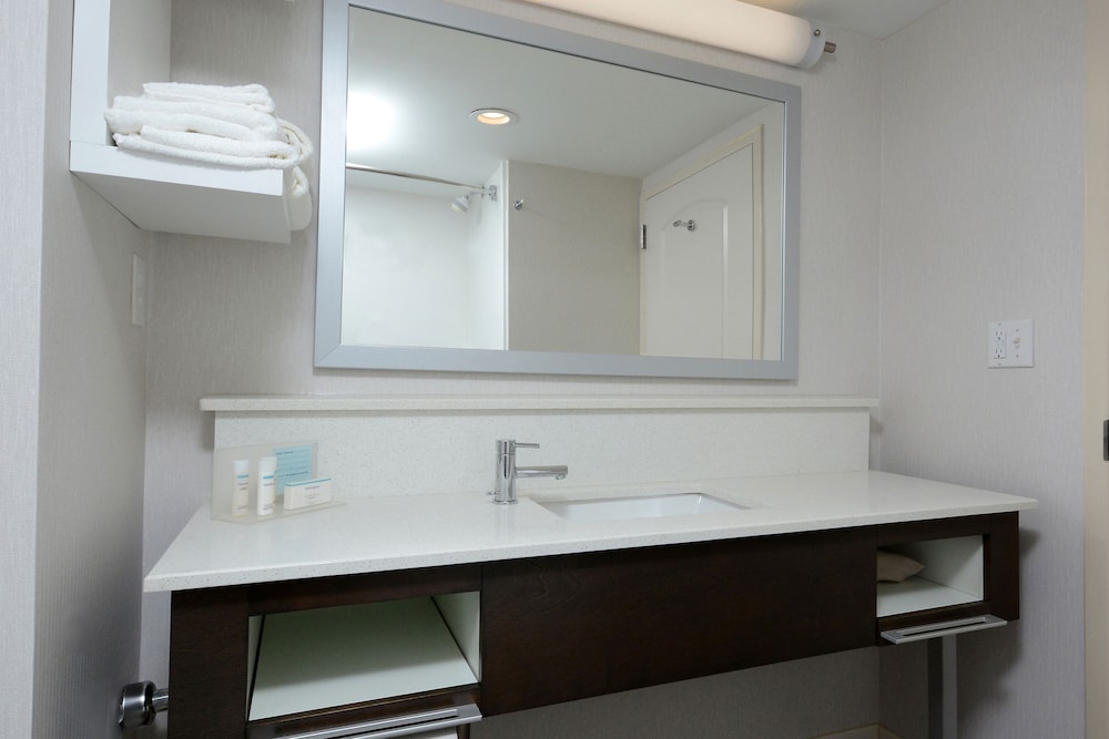 Hampton Inn High Point - photo 19