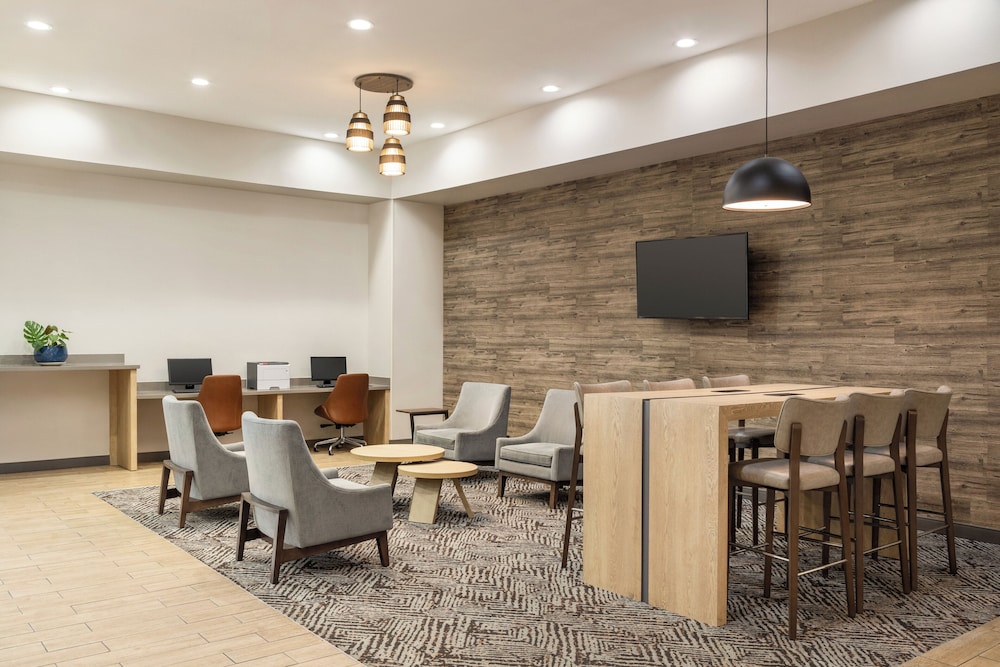 Candlewood Suites Mount Pleasant by IHG - photo 76