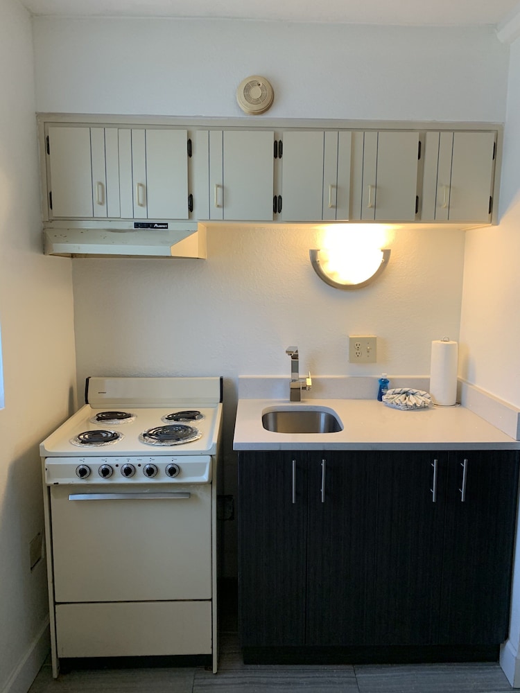 Arya Blu Inn & Suites - photo 13