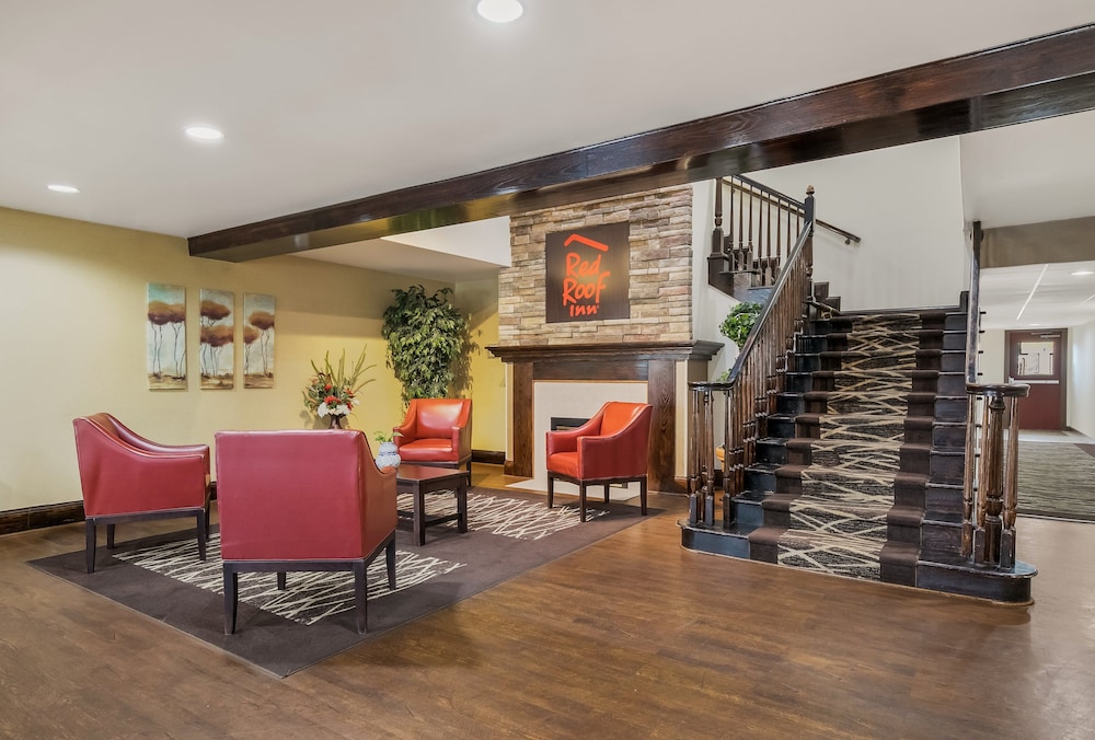 Red Roof Inn & Suites Knoxville East - photo 3