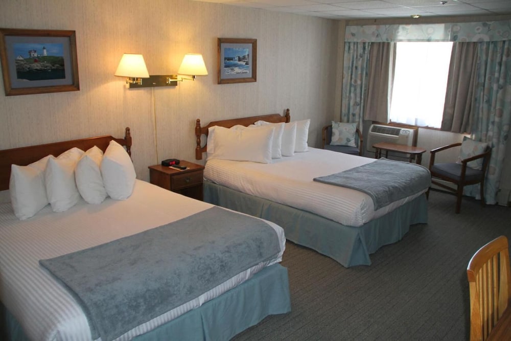 Rhumb Line Resort - photo 13