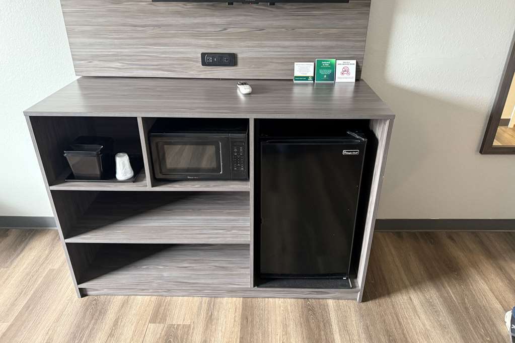 Quality Inn & Suites Biloxi Ocean Springs - photo 8