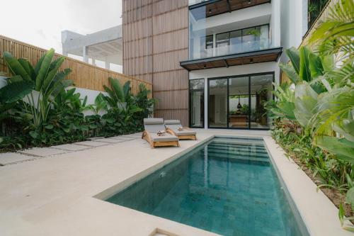 Modern 3BR Private Pool Villa 5 min Beach — 4-Star Luxury Hotel in Canggu, Indonesia
