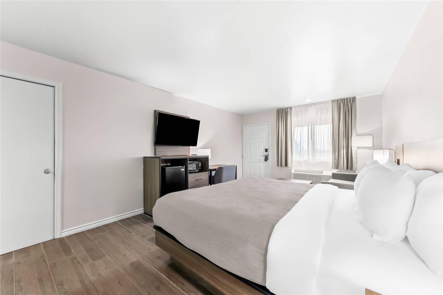 Quality Inn & Suites Port Lavaca Near Lighthouse Beach - photo 18