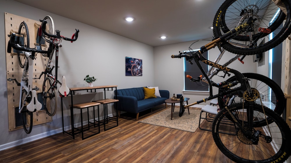 The Bike Inn - photo 18