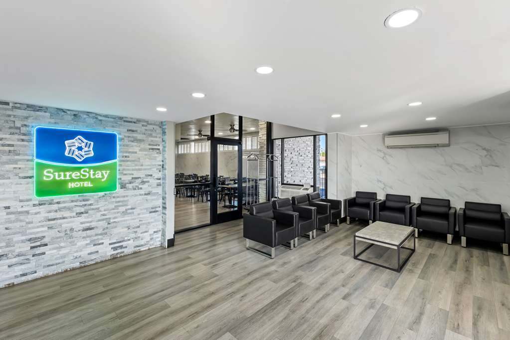 Surestay by Best Western Phoenix Airport near Downtown - photo 3
