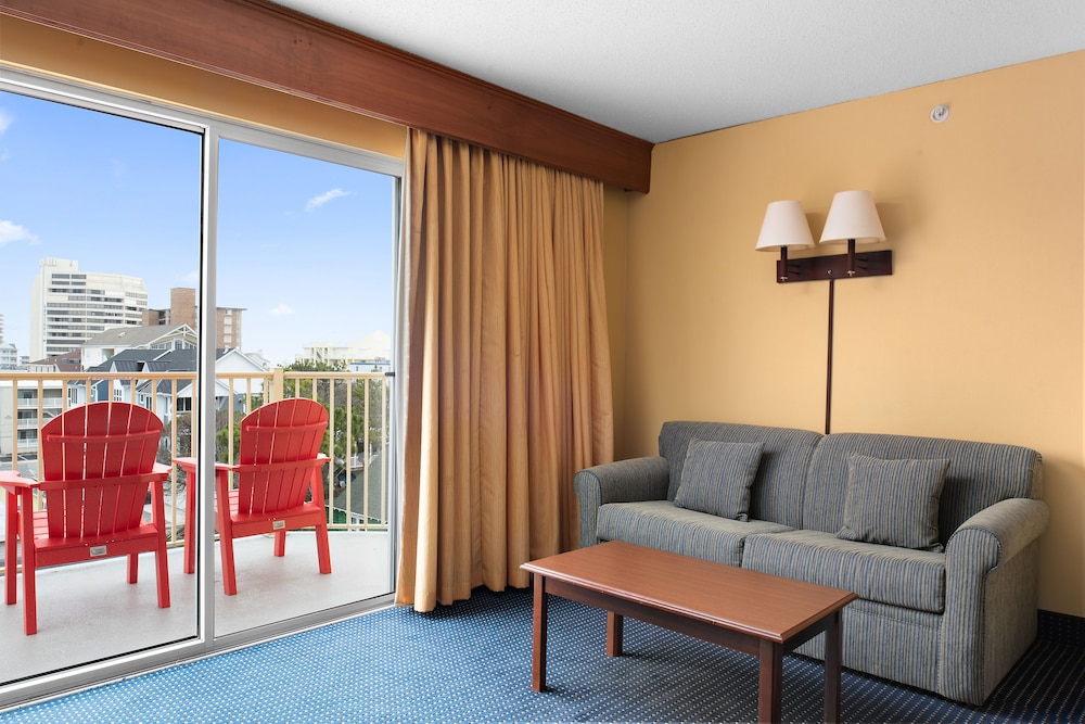 Bonita Beach Hotel - photo 8