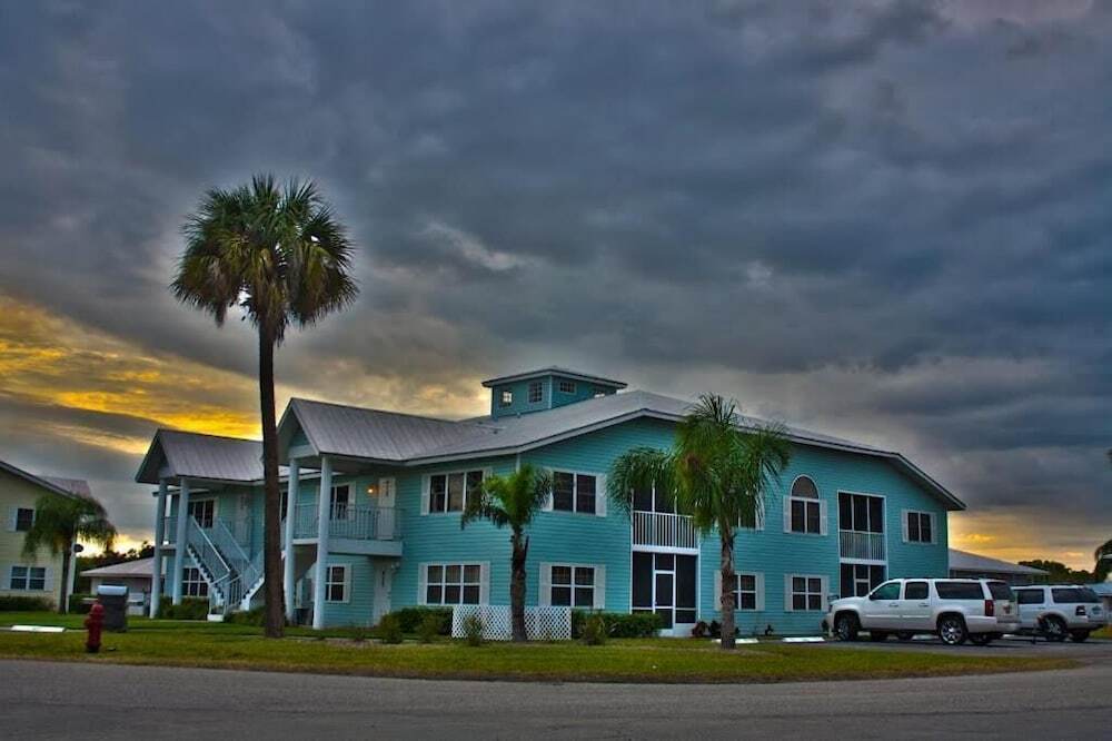 Roland and Mary Ann Martin Resort - photo 2