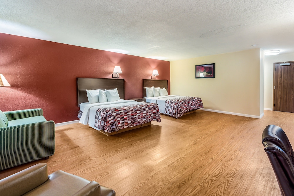 Red Roof Inn & Suites Wapakoneta - photo 10
