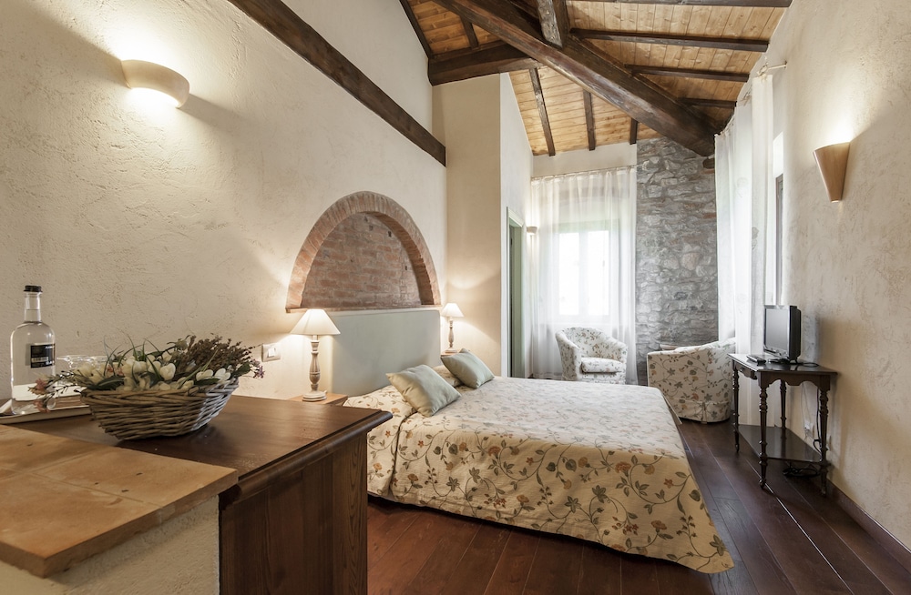 Tenuta Uccellina — Magliano In Toscana