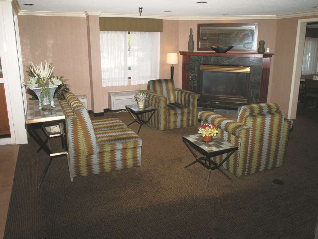 La Quinta Inn by Wyndham Kansas City North - photo 5
