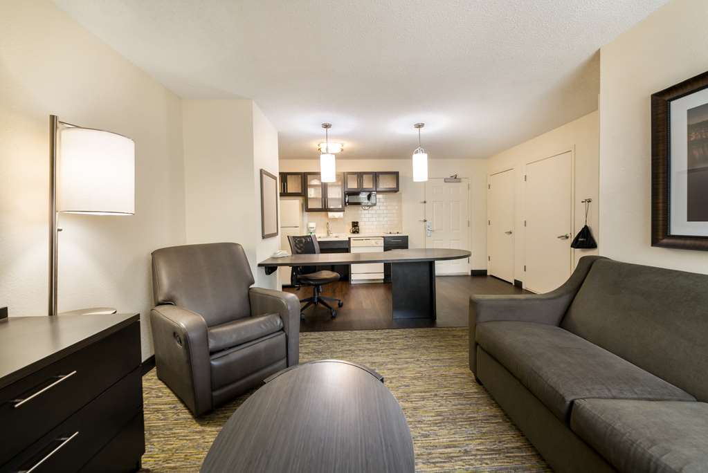 Sonesta Simply Suites Hampton - photo 8