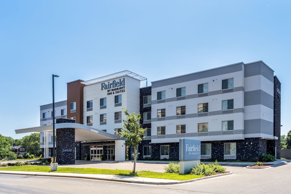 Fairfield Inn & Suites by Marriott Minneapolis North — hotel in Brooklyn Center