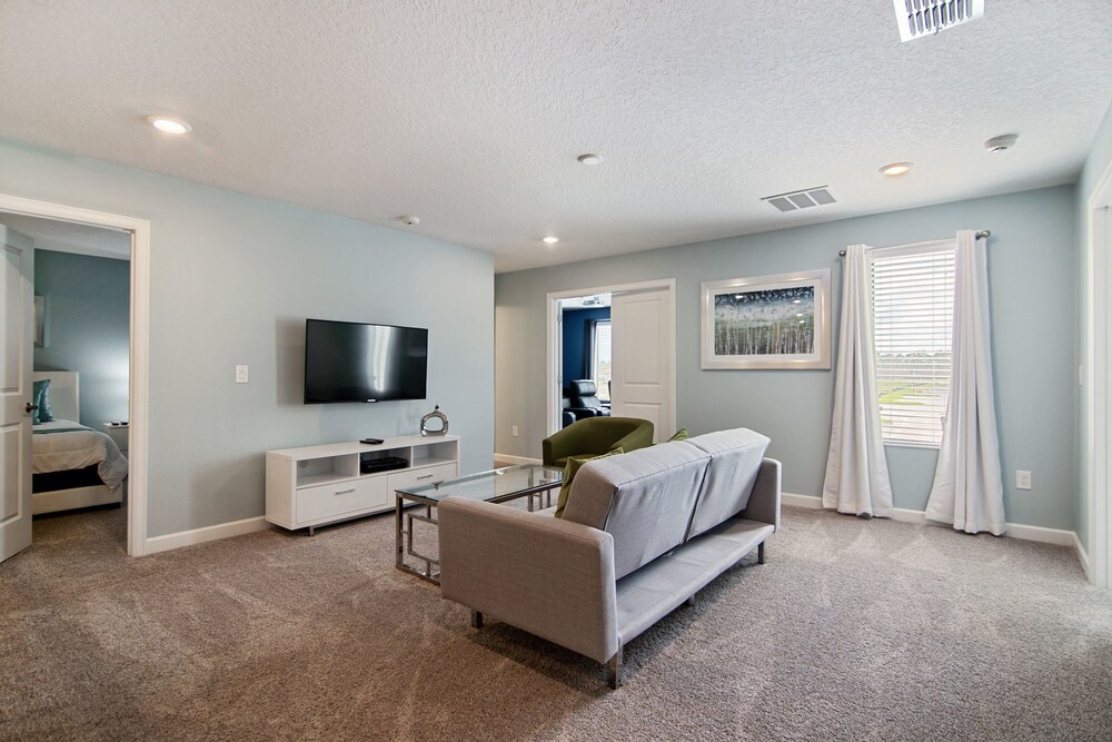 Storey Lake 2927 - photo 15