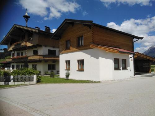 Ferienwohnungen Recherhof — Hochfilzen