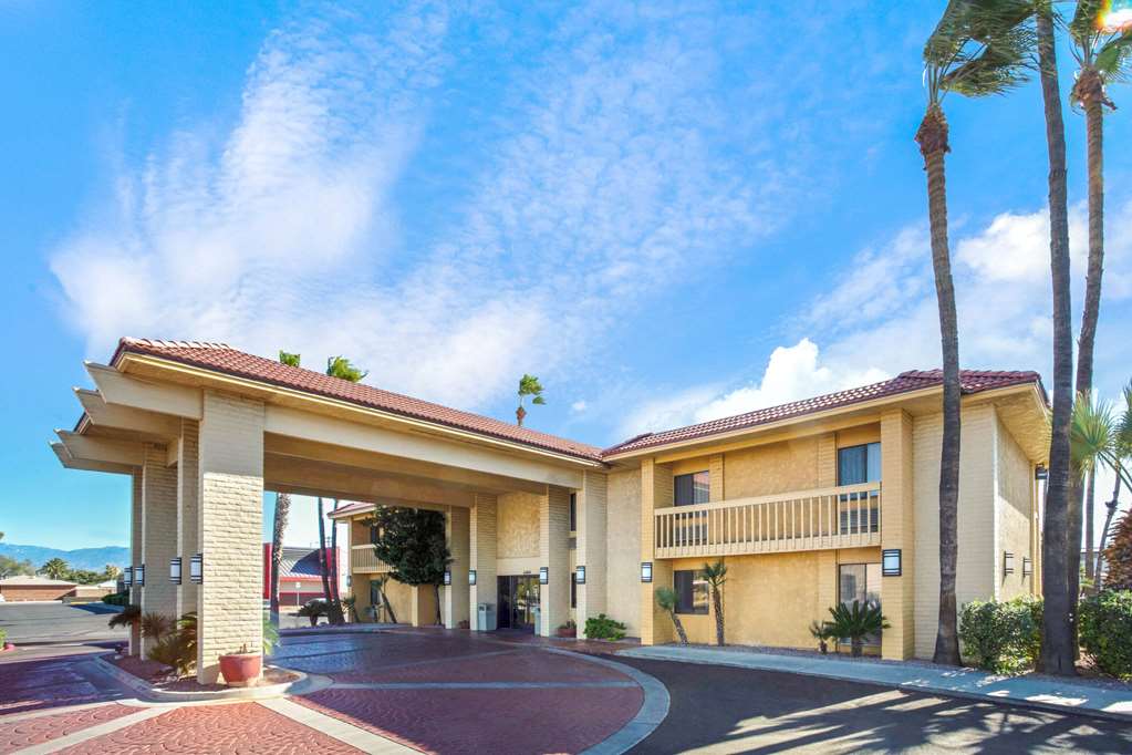 La Quinta Inn by Wyndham Tucson East - featured photo