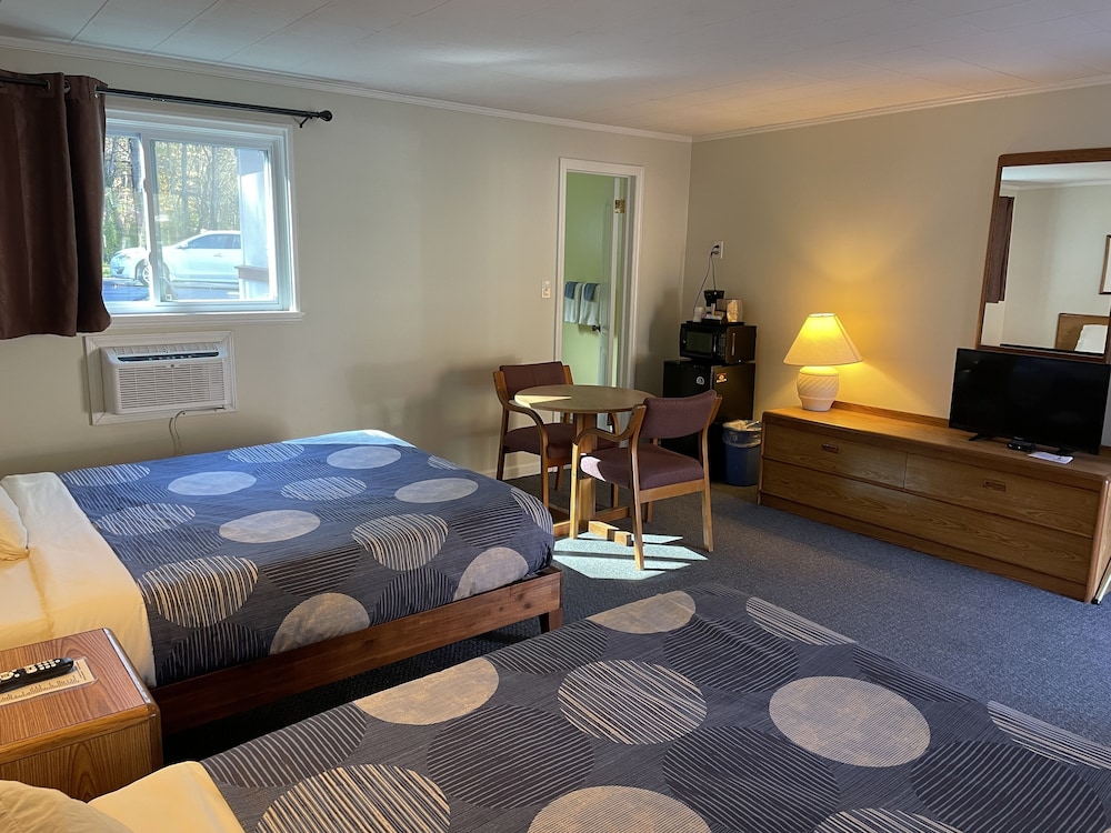 A Holiday Motel - photo 18